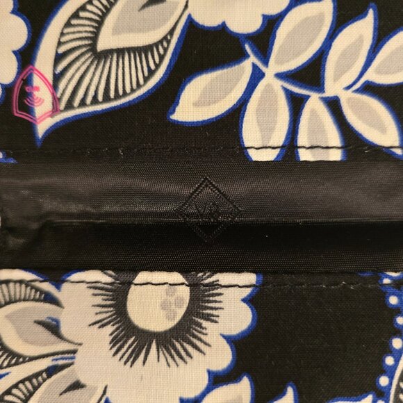 Vera Bradley NEW Card Case Snow Lotus Black White Floral Retired Pattern RFID Se - Picture 7 of 12